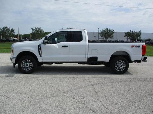 2025 Ford F-350 XLT