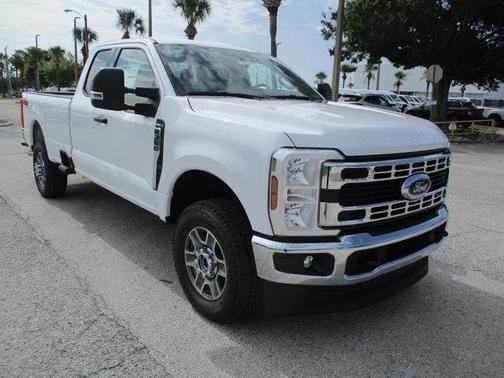 2025 Ford F-350 XLT