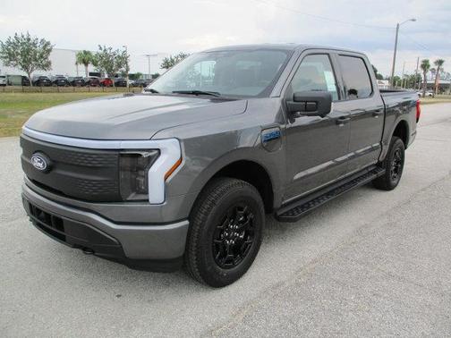 2025 Ford F-150 Lightning XLT