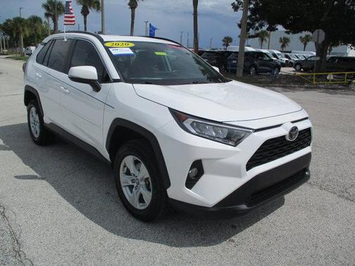 2020 Toyota RAV4 XLE