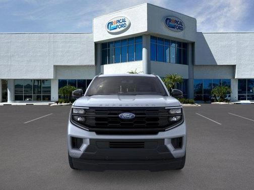 Glacier Gray Metallic TriCoat 2025 Ford Expedition Active