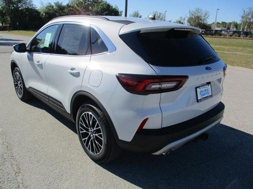2025 Ford Escape Base