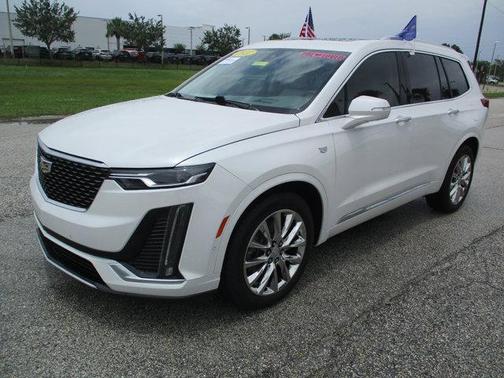 2022 Cadillac XT6 Premium Luxury FWD