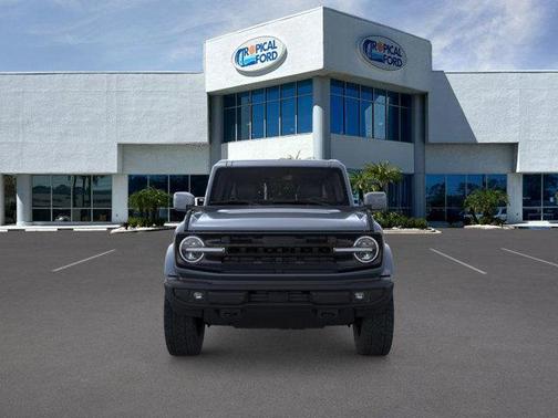 Azure Gray Metallic Tri-Coat 2025 Ford Bronco Outer Banks