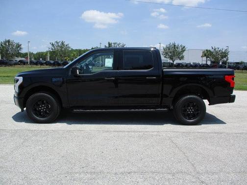 2025 Ford F-150 Lightning XLT