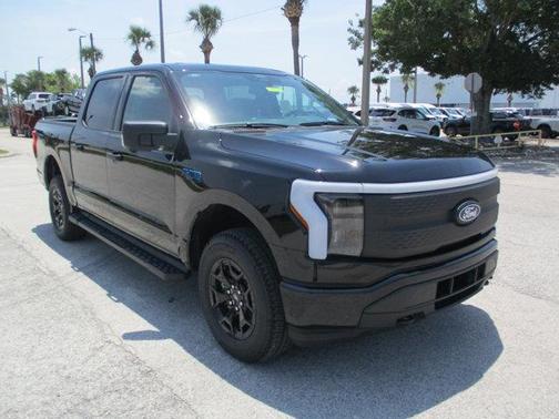 2025 Ford F-150 Lightning XLT