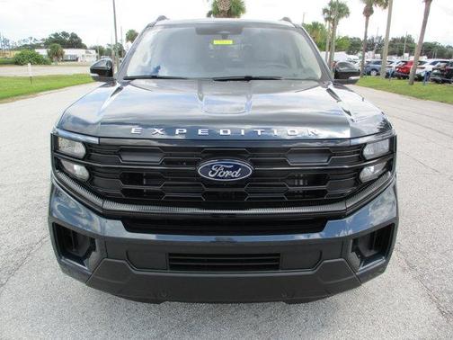 2025 Ford Expedition Max Active 4x2