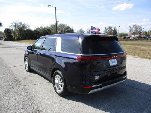 2024 Kia Carnival LX