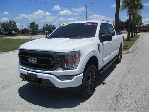 Oxford White 2023 Ford F-150 XLT