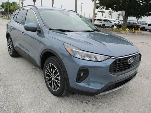 2025 Ford Escape PHEV Base