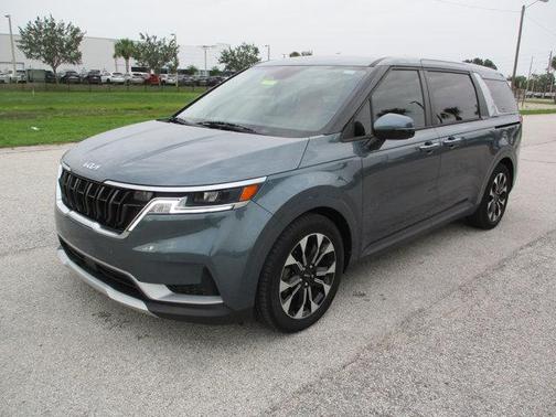 2022 Kia Carnival EX