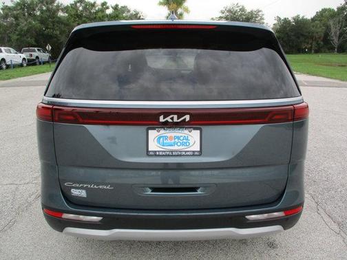 2022 Kia Carnival EX