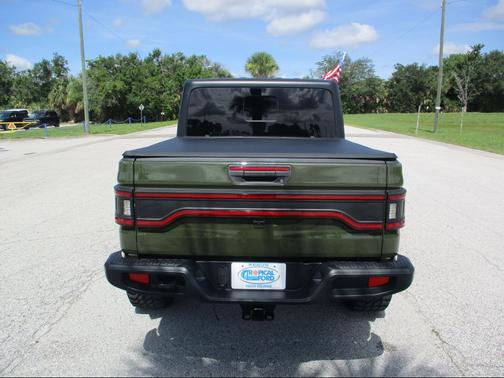 Sarge Green Clearcoat 2021 Jeep Gladiator Sport S