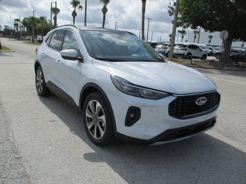 2025 Ford Escape Platinum