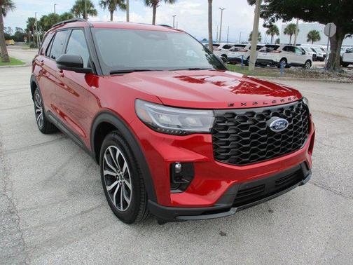 2025 Ford Explorer ST-Line