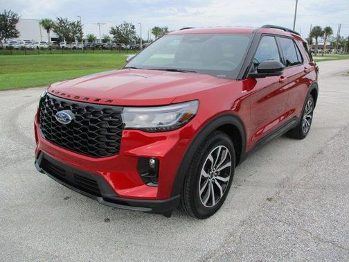 2025 Ford Explorer ST-Line