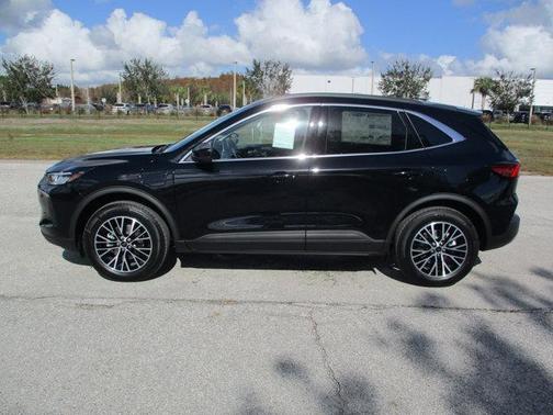 2025 Ford Escape Base