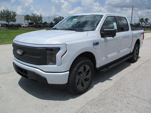 2025 Ford F-150 Lightning Flash