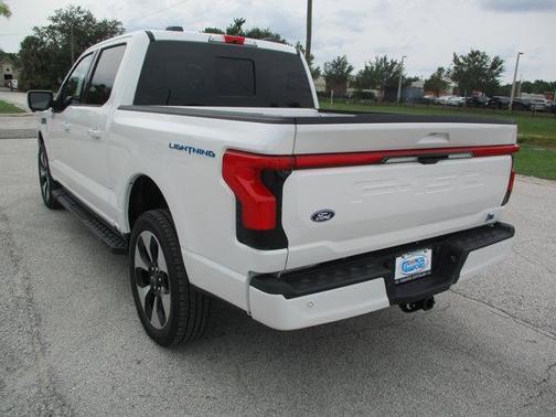 2025 Ford F-150 Lightning Platinum