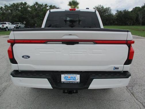 2025 Ford F-150 Lightning Platinum