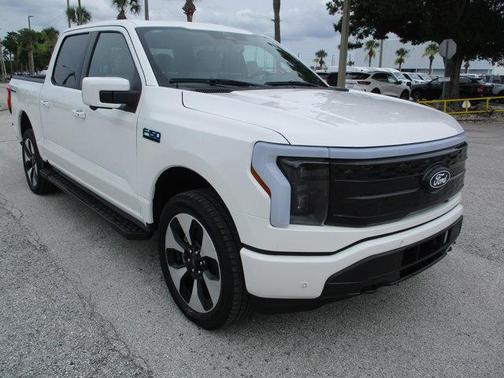 2025 Ford F-150 Lightning Platinum