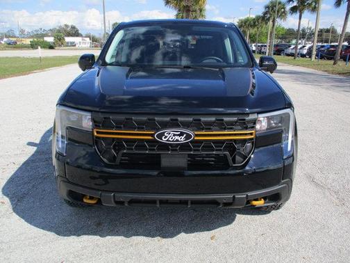 Shadow Black 2025 Ford Maverick Tremor