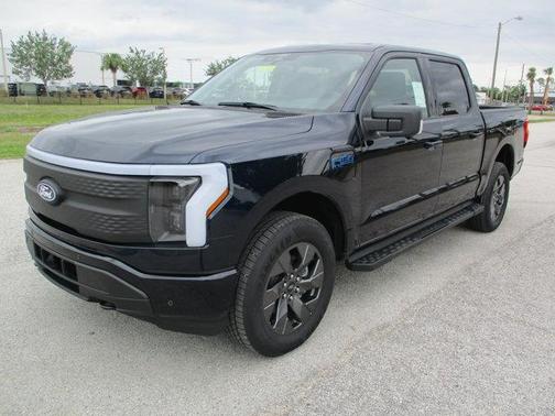 2025 Ford F-150 Lightning Flash