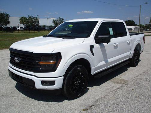 Oxford White 2024 Ford F-150 XLT