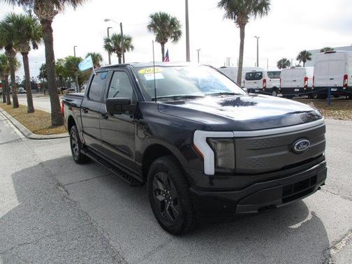 2023 Ford F-150 Lightning XLT