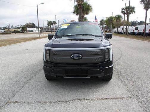 2023 Ford F-150 Lightning XLT