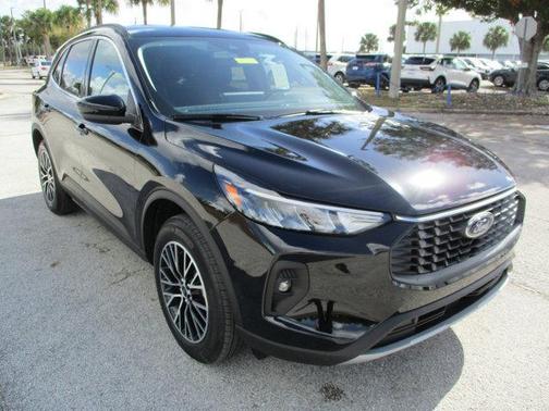 2025 Ford Escape Base