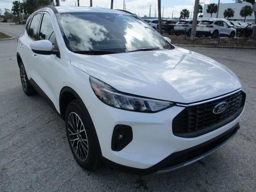 2025 Ford Escape Base