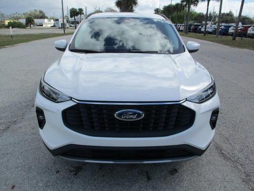 2025 Ford Escape Base