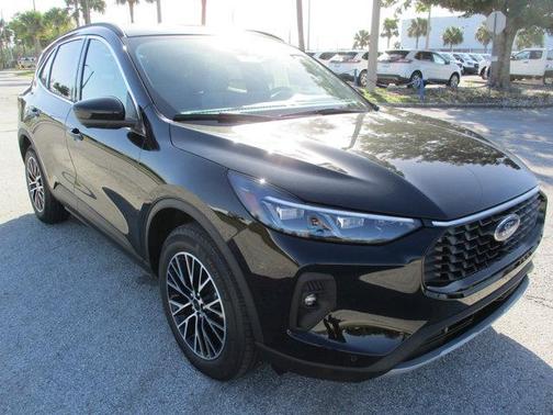 2025 Ford Escape Base