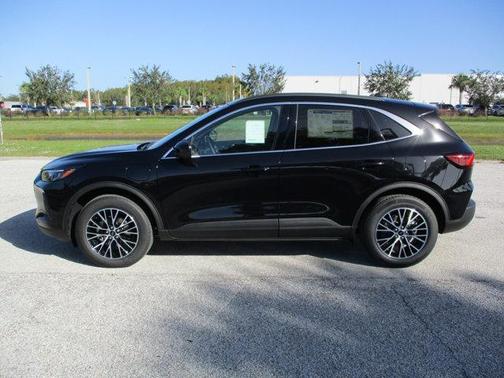 2025 Ford Escape Base