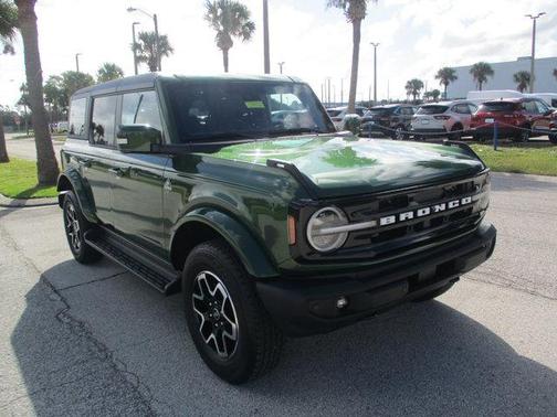 2025 Ford Bronco Outer Banks