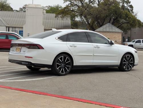 2025 Honda Accord Hybrid 