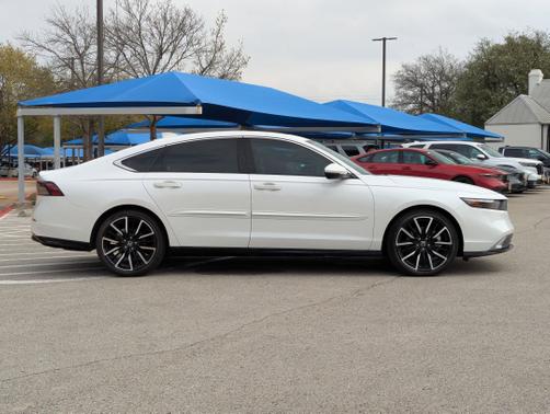 2025 Honda Accord Hybrid 