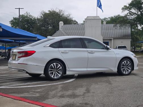 Platinum White Pearl 2021 Honda Accord Hybrid