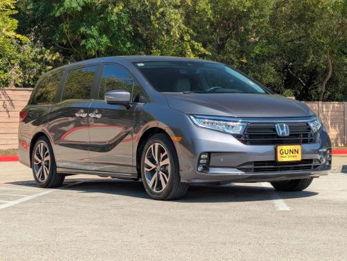 2023 Honda Odyssey 