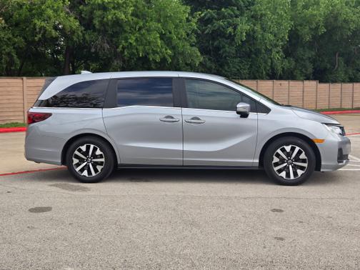 2025 Honda Odyssey 