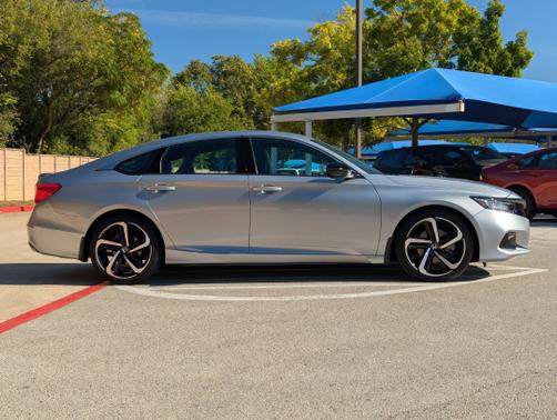 2022 Honda Accord 