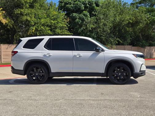 Platinum White Pearl 2025 Honda Pilot