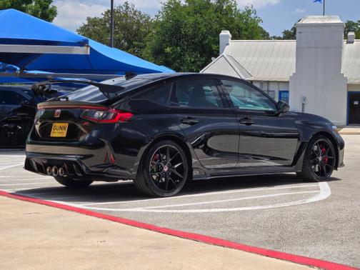Crystal Black Pearl 2026 Honda Civic Type R