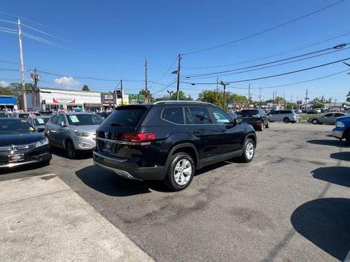 Deep Black Pearl Effect 2018 Volkswagen Atlas 2.0T SE
