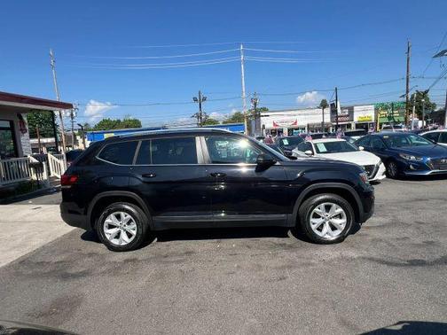 Deep Black Pearl Effect 2018 Volkswagen Atlas 2.0T SE