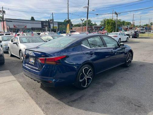 Deep Blue Pearl 2024 Nissan Altima 2.5 SR