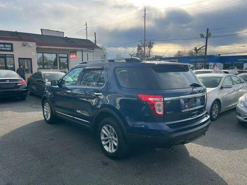 Blue 2012 Ford Explorer XLT