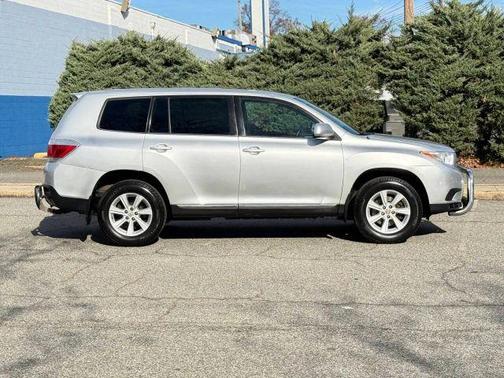 2012 Toyota Highlander SE
