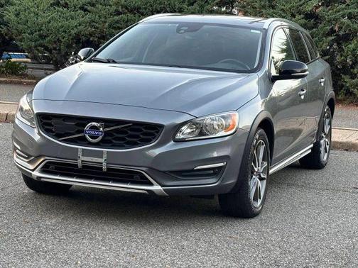 2016 Volvo V60 Cross Country T5